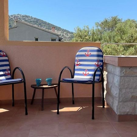 Apartman Emilija Винишче Экстерьер фото
