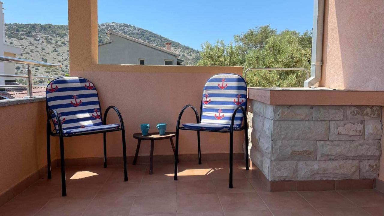 Apartman Emilija Винишче Экстерьер фото